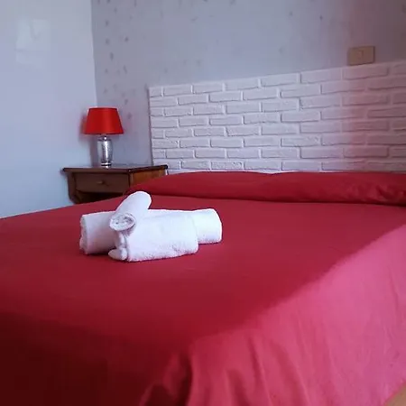 Calaluna Отель Биелла